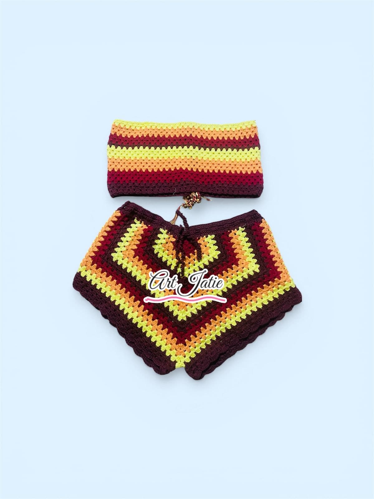 Ensemble et short Poncho tricolore.